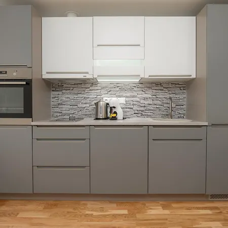 2 Bedroom Family Near Tervise Paradiis Appartamento Pärnu