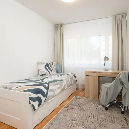 Appartamento 2 Bedroom Family Near Tervise Paradiis Pärnu